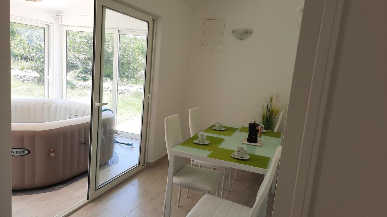 Holiday House Vela Vrta Sveti Ivan Dobrinjski Buitenkant foto