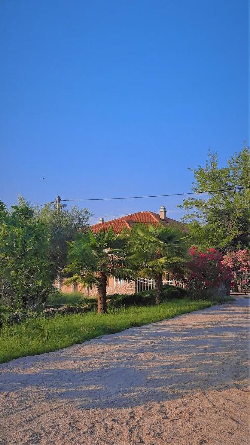 Holiday House Vela Vrta Sveti Ivan Dobrinjski Buitenkant foto