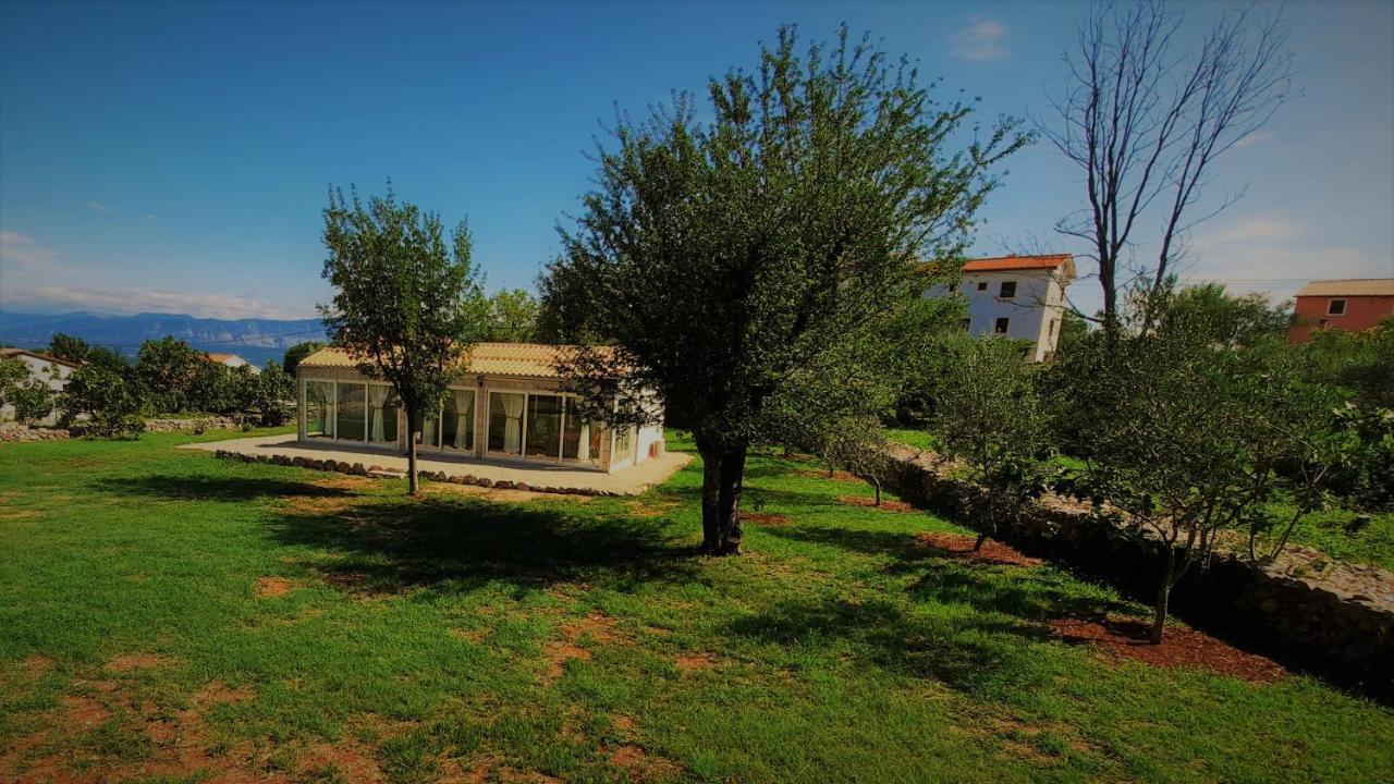 Holiday House Vela Vrta Sveti Ivan Dobrinjski Buitenkant foto